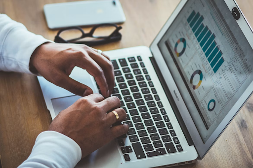 Turning Website Traffic Into Qualified Technology Business Leads